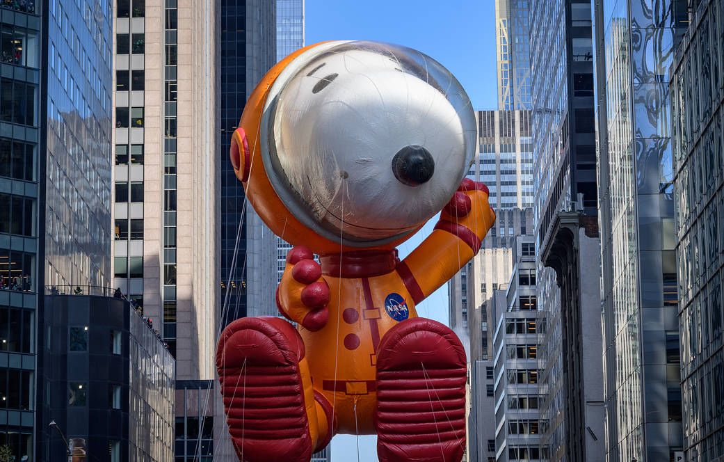Snoopy floating above the 2022 Macy’s Day Parade